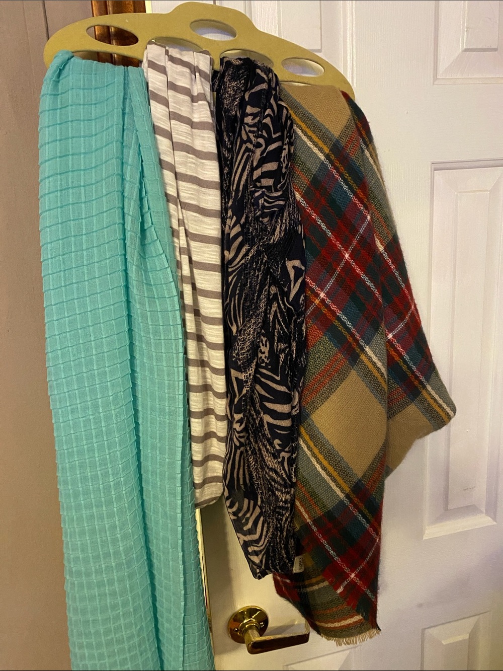 4 Scarves 1 low price!